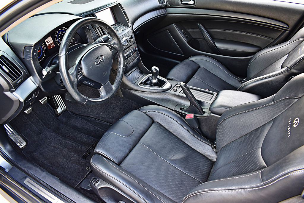 2013 INFINITI G37 Image 16