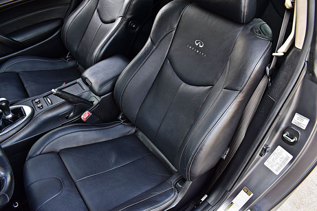 2013 INFINITI G37 Image 17