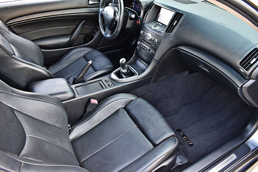 2013 INFINITI G37 Image 19