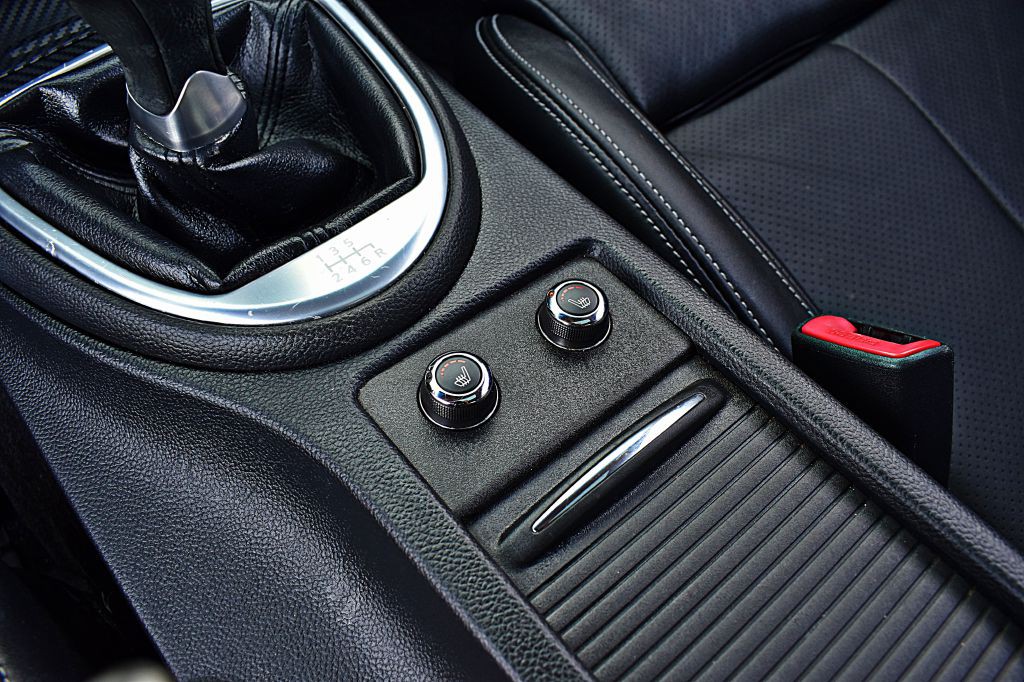 2013 INFINITI G37 Image 37