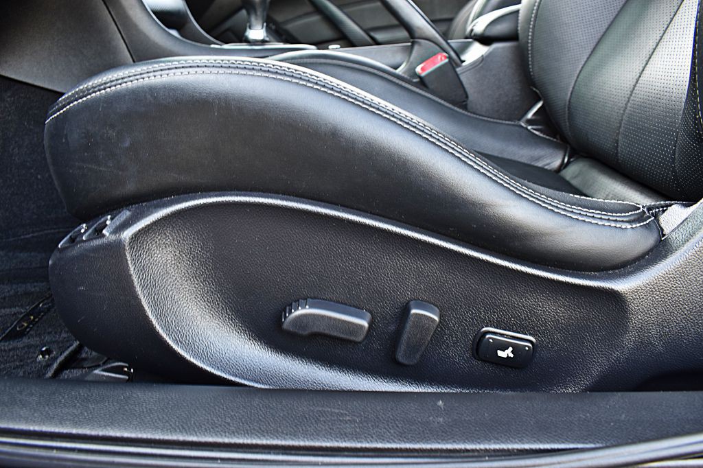 2013 INFINITI G37 Image 48