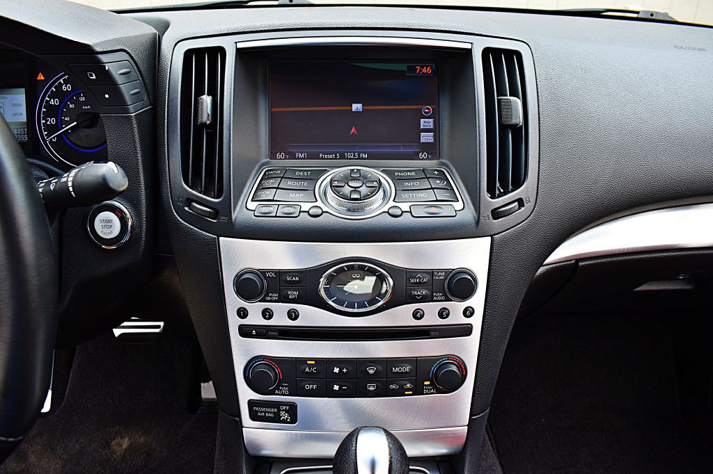 2014 INFINITI Q60 Image 25