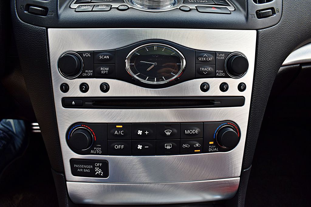 2014 INFINITI Q60 Image 30