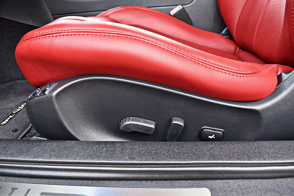 2014 INFINITI Q60 Image 40