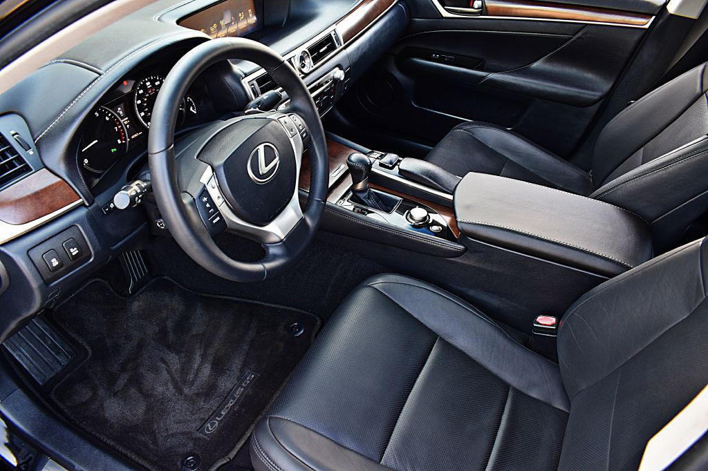 2014 Lexus GS Image 16