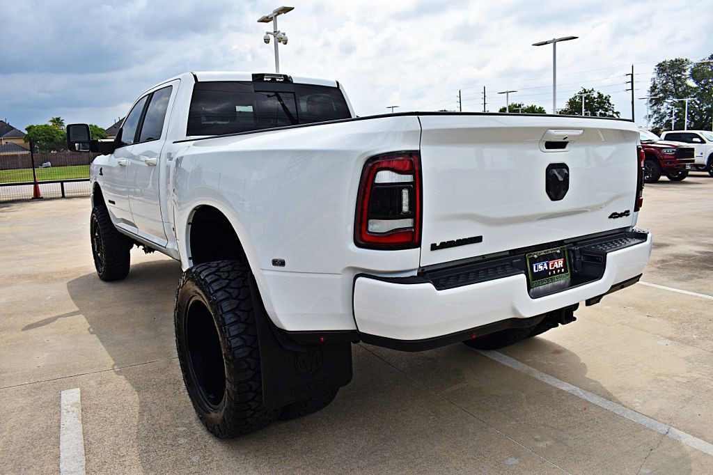 2024 RAM 3500 Image 9