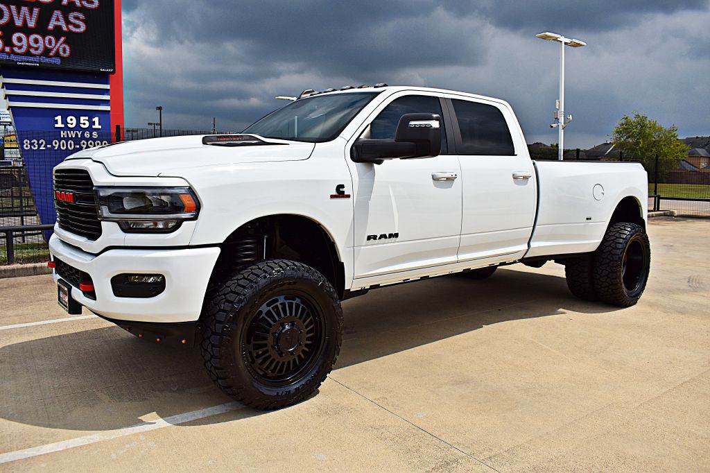 2024 RAM 3500 Image 12