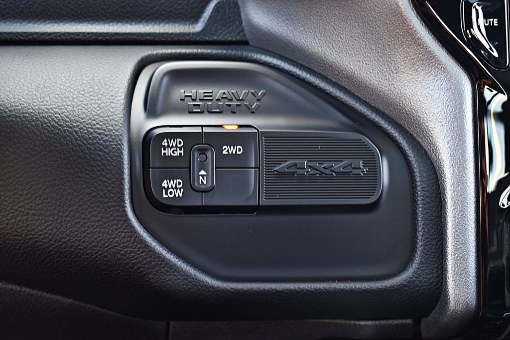 2024 RAM 3500 Image 36