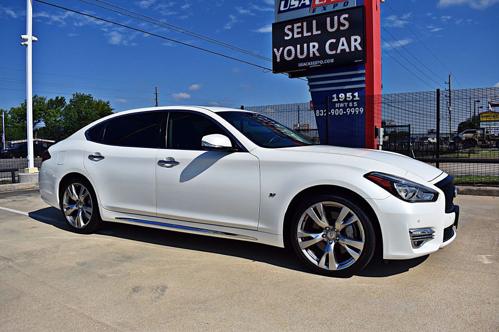 2018 INFINITI Q70 Image 3