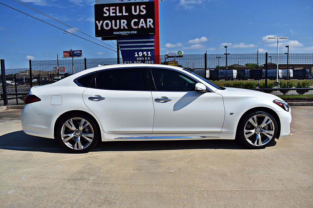 2018 INFINITI Q70 Image 4