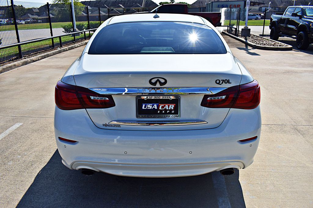 2018 INFINITI Q70 Image 6