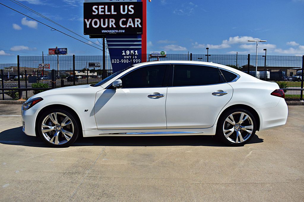 2018 INFINITI Q70 Image 10