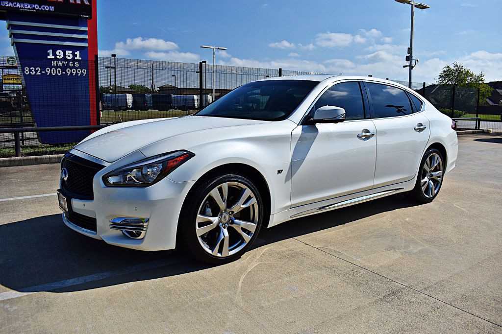 2018 INFINITI Q70 Image 11