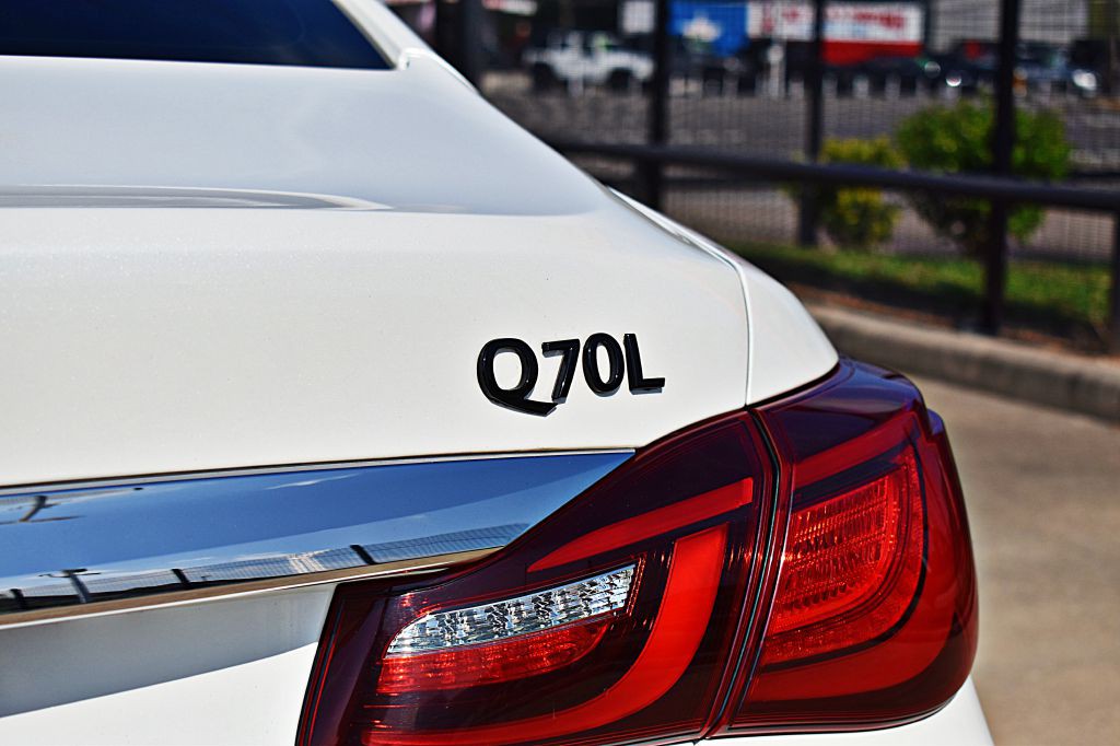 2018 INFINITI Q70 Image 54