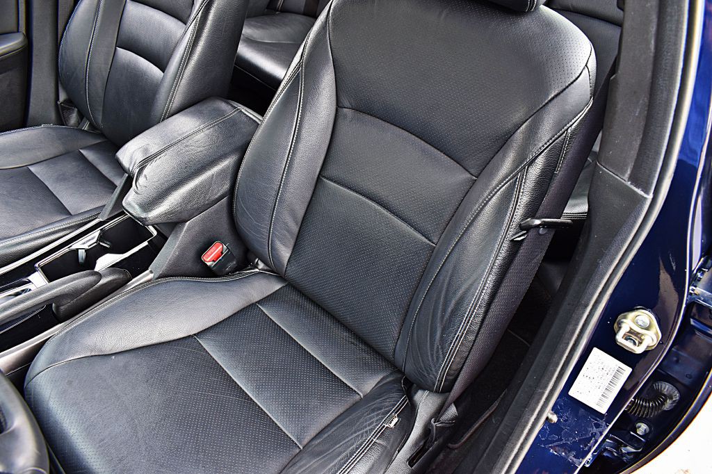 2016 Honda Accord Image 16