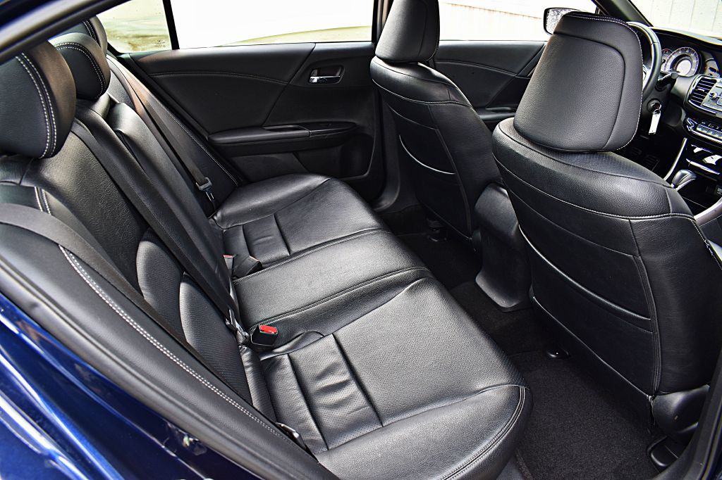 2016 Honda Accord Image 20