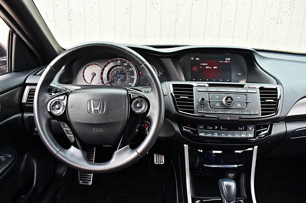 2016 Honda Accord Image 22
