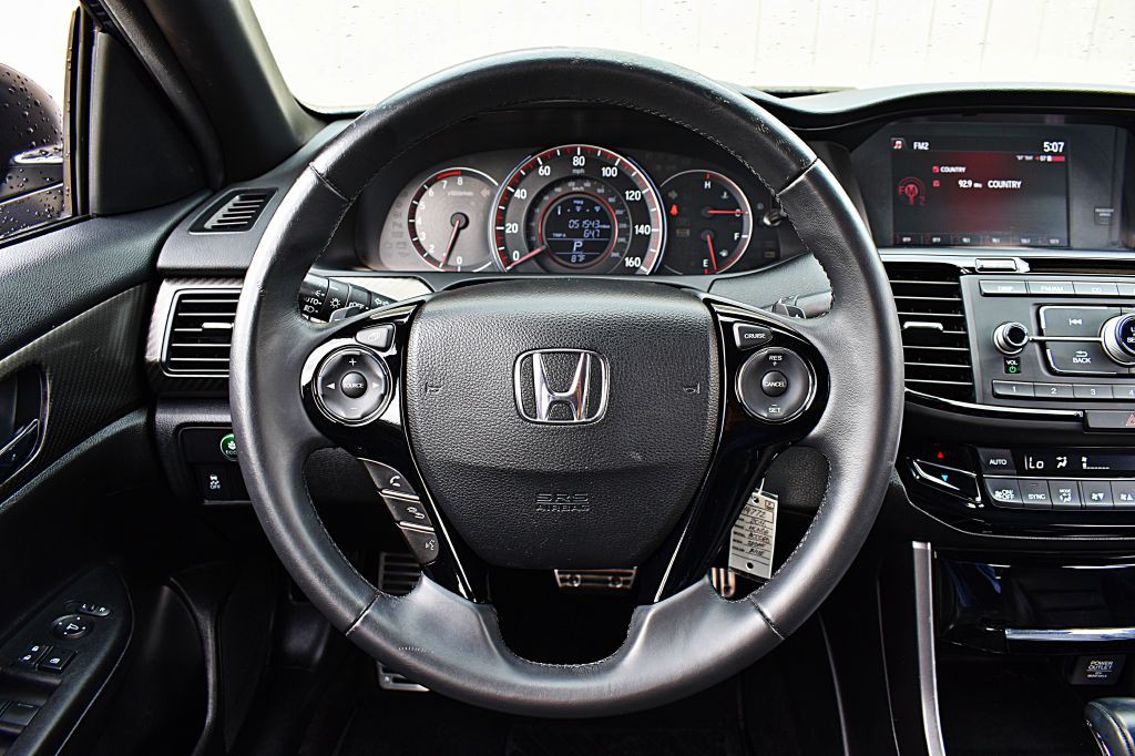 2016 Honda Accord Image 23