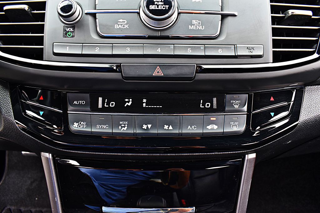 2016 Honda Accord Image 28
