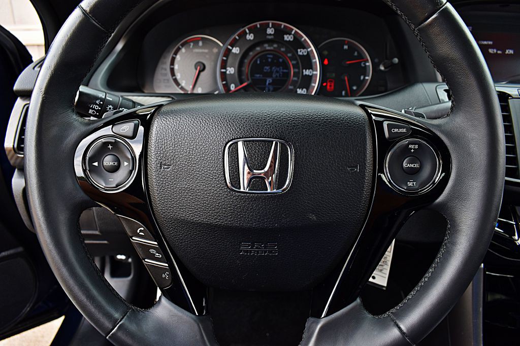 2016 Honda Accord Image 33