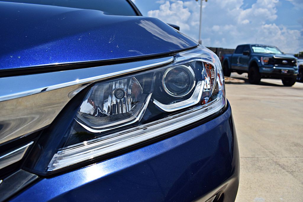 2016 Honda Accord Image 39