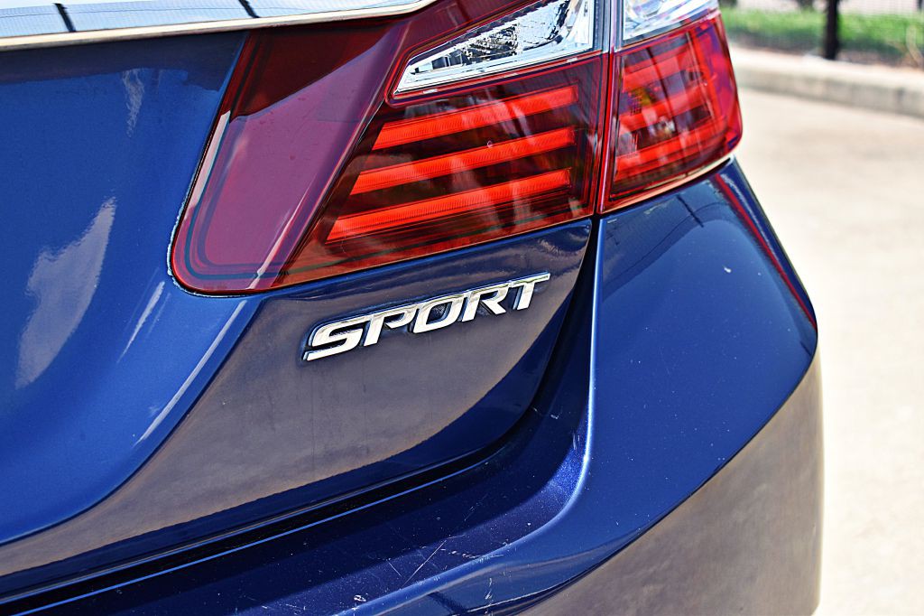 2016 Honda Accord Image 42