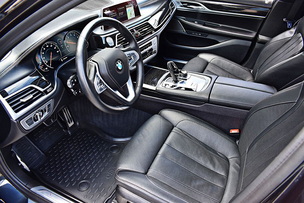 2019 BMW 7 Series Image 15