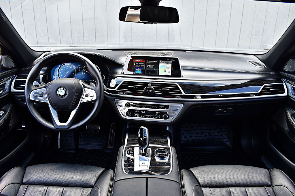 2019 BMW 7 Series Image 23