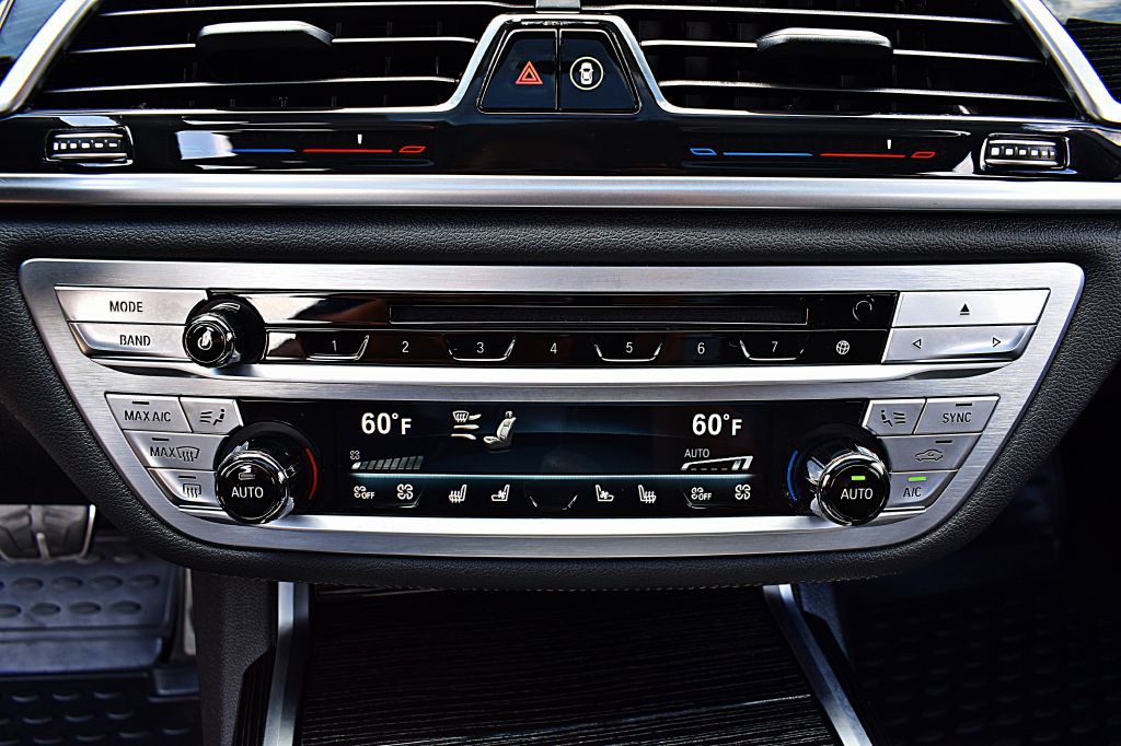 2019 BMW 7 Series Image 30