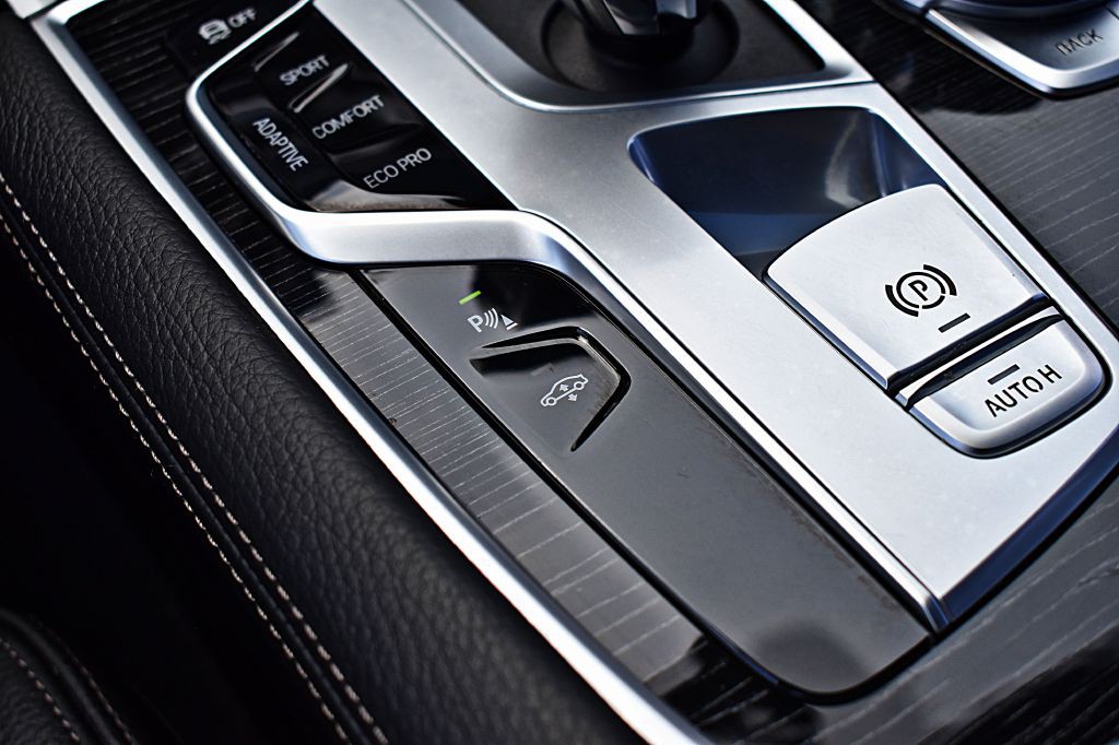 2019 BMW 7 Series Image 35