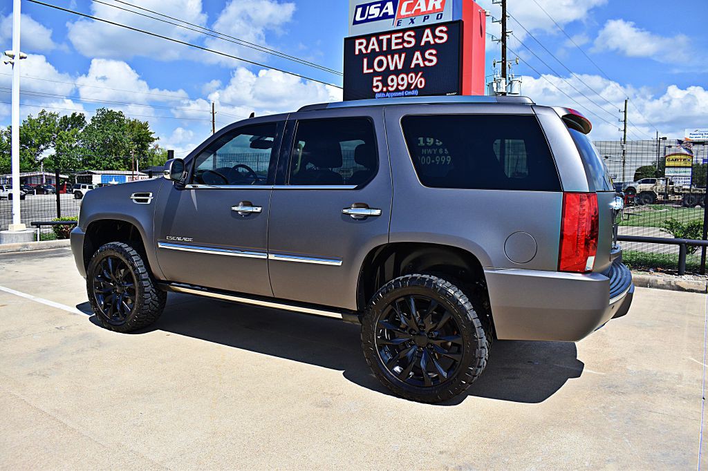 2013 Cadillac Escalade Image 9