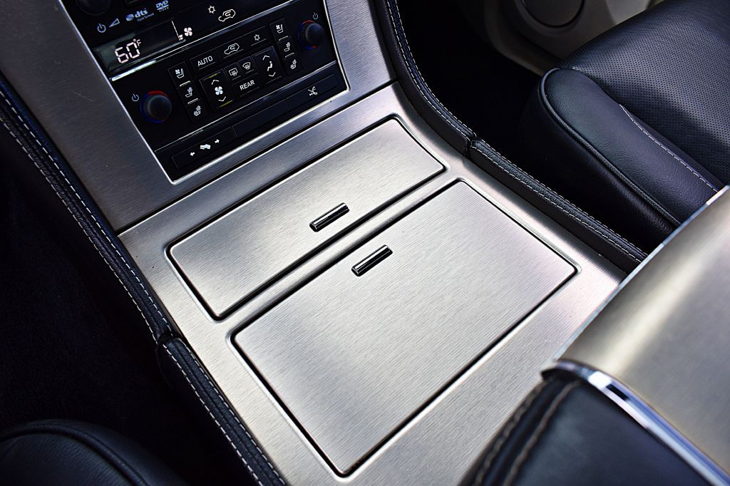 2013 Cadillac Escalade Image 36