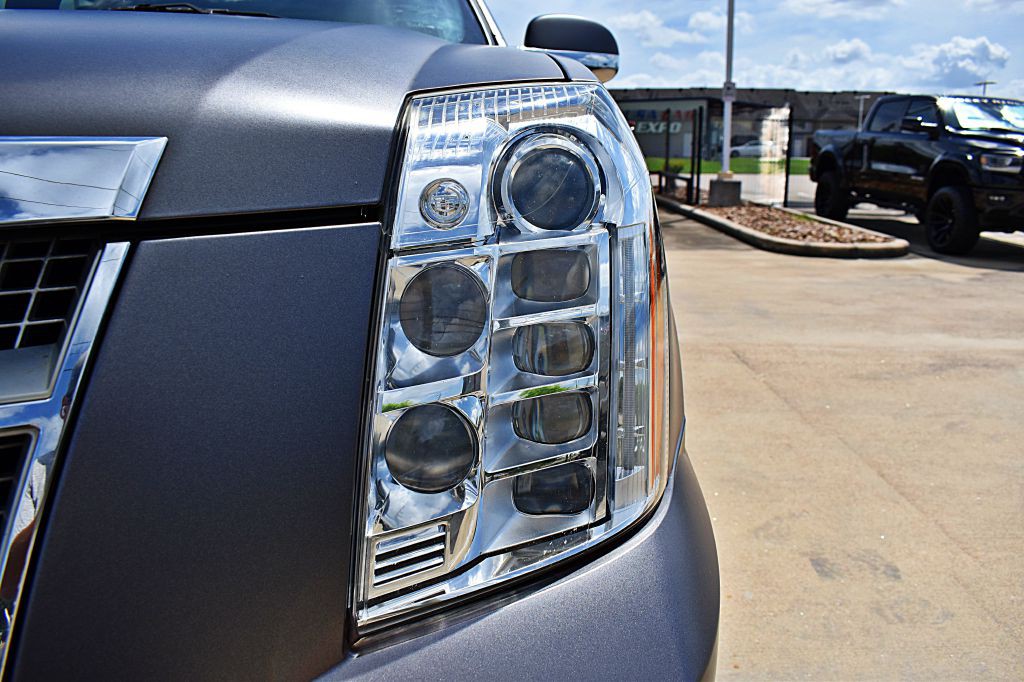 2013 Cadillac Escalade Image 48