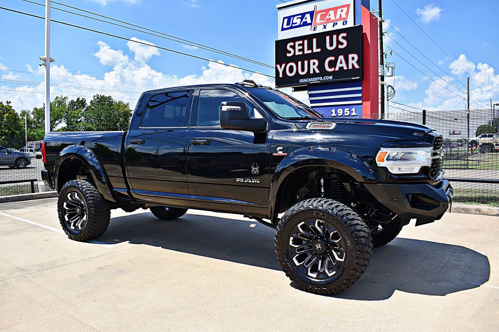 2023 RAM 2500 Image 3