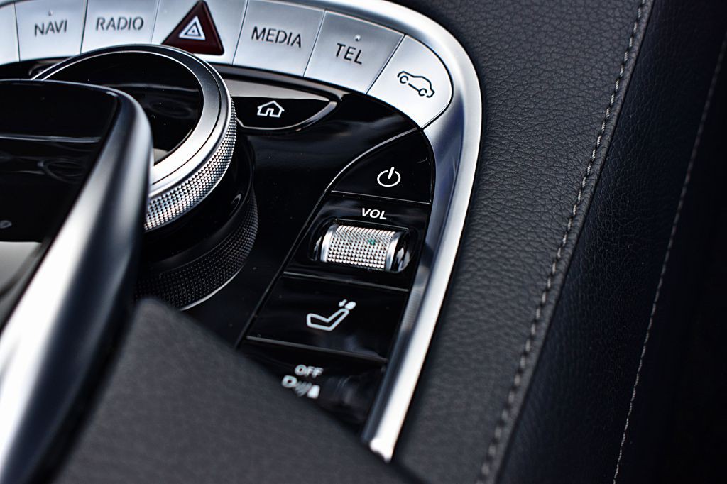 2018 Mercedes-Benz S-Class Image 39