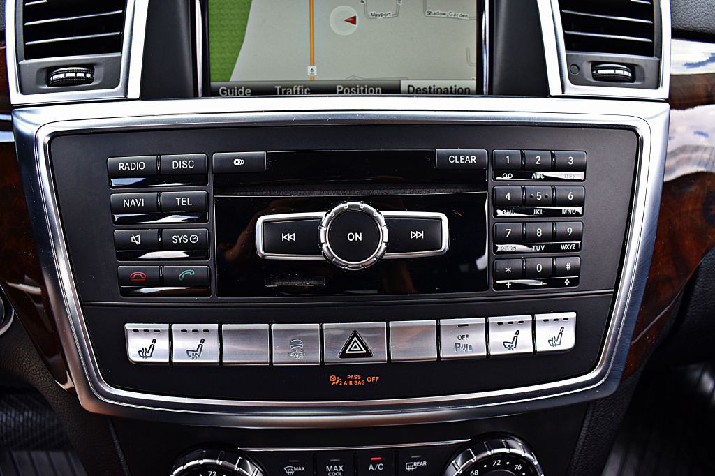 2014 Mercedes-Benz GL-Class Image 33