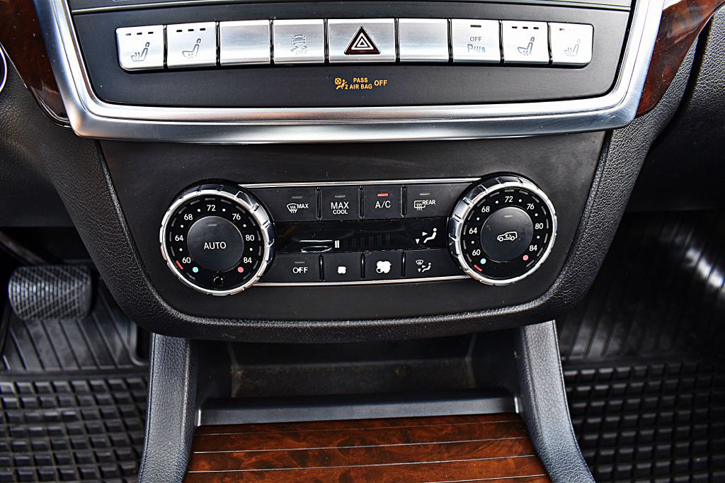2014 Mercedes-Benz GL-Class Image 34