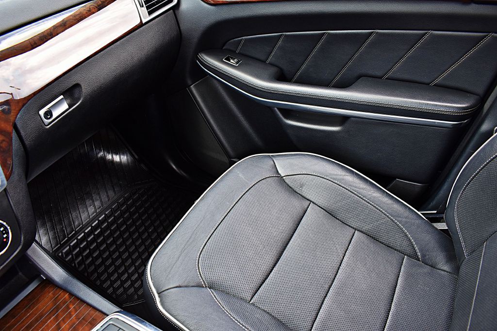 2014 Mercedes-Benz GL-Class Image 38