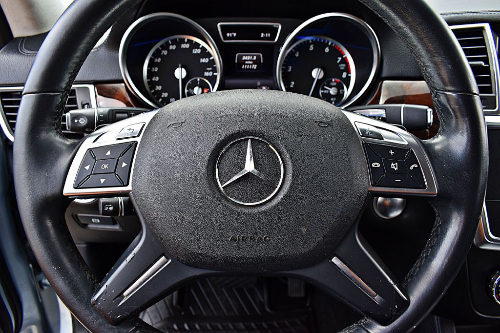 2014 Mercedes-Benz GL-Class Image 40
