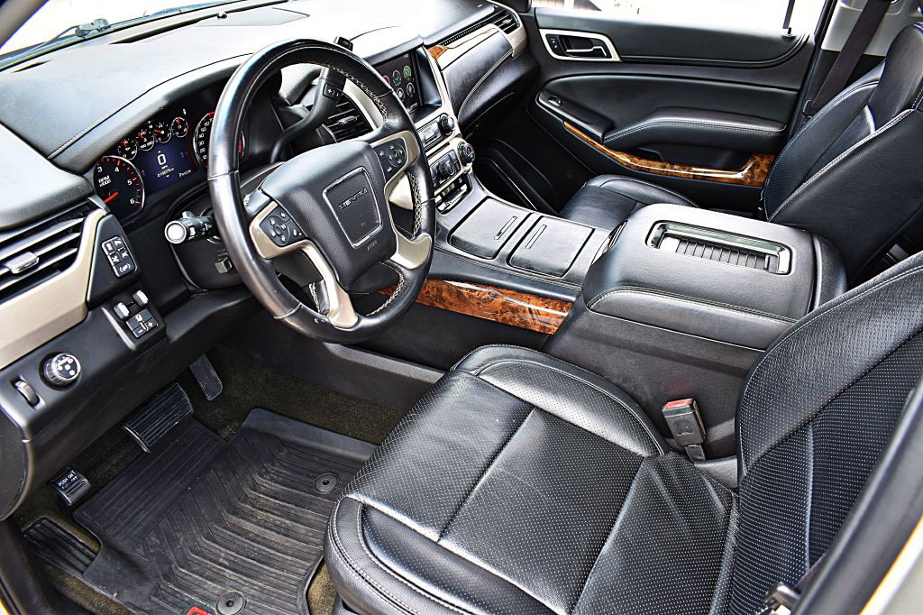 2016 GMC Yukon Image 16