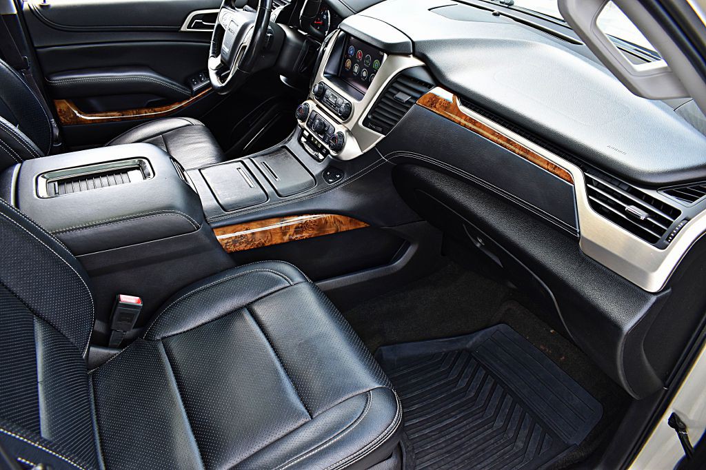 2016 GMC Yukon Image 19