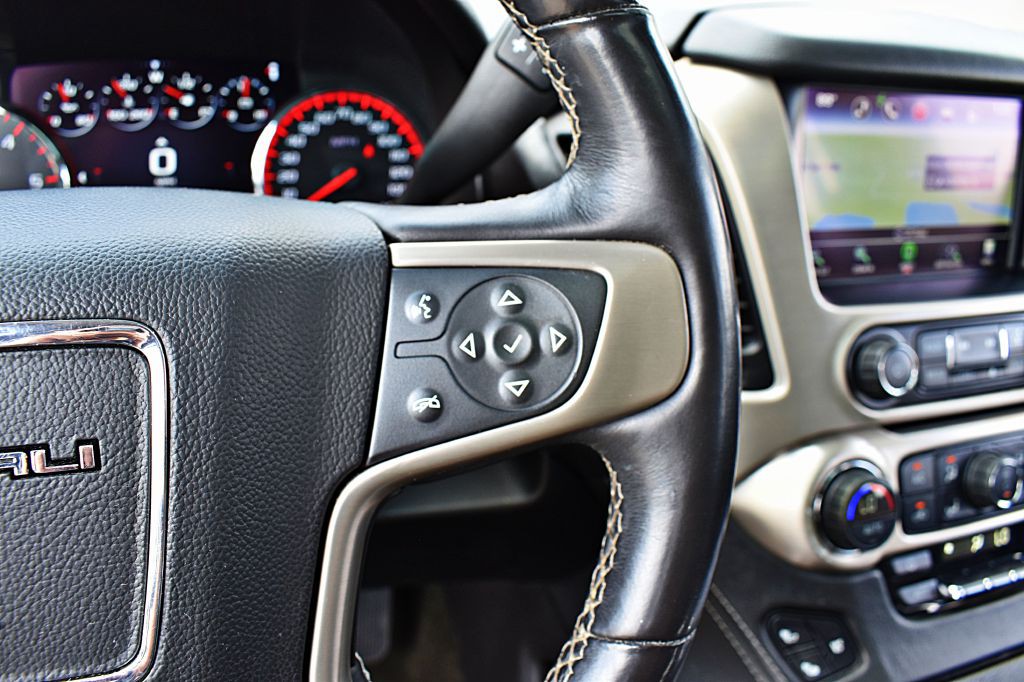 2016 GMC Yukon Image 37