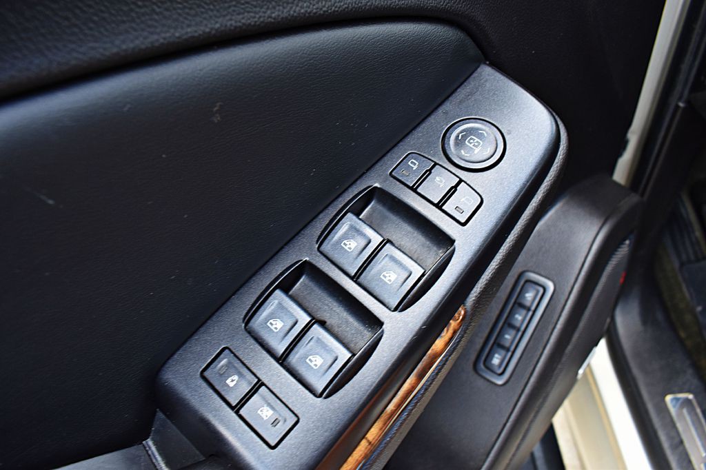 2016 GMC Yukon Image 43
