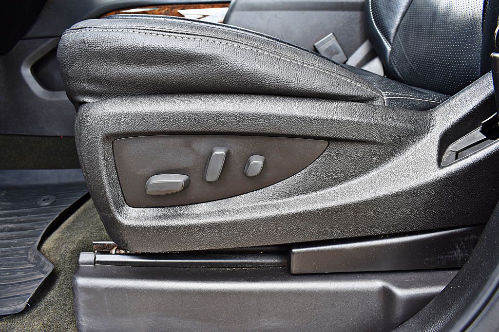 2016 GMC Yukon Image 44