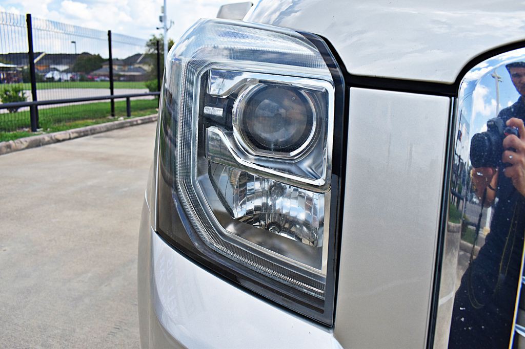 2016 GMC Yukon Image 49
