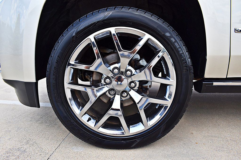 2016 GMC Yukon Image 50