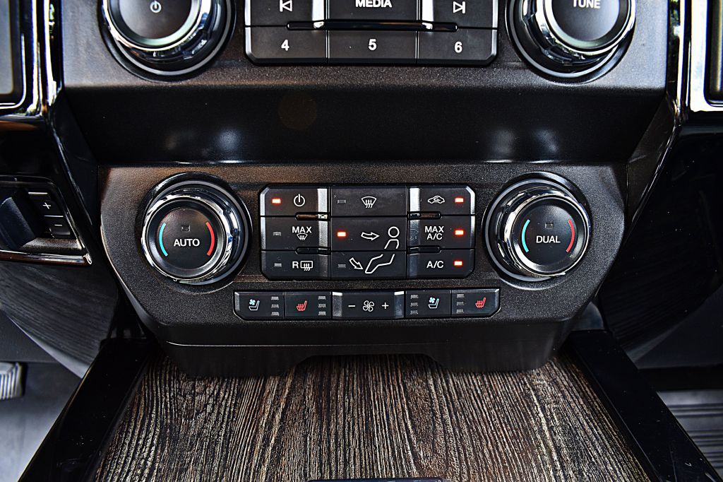 2021 Ford F-250 Image 37