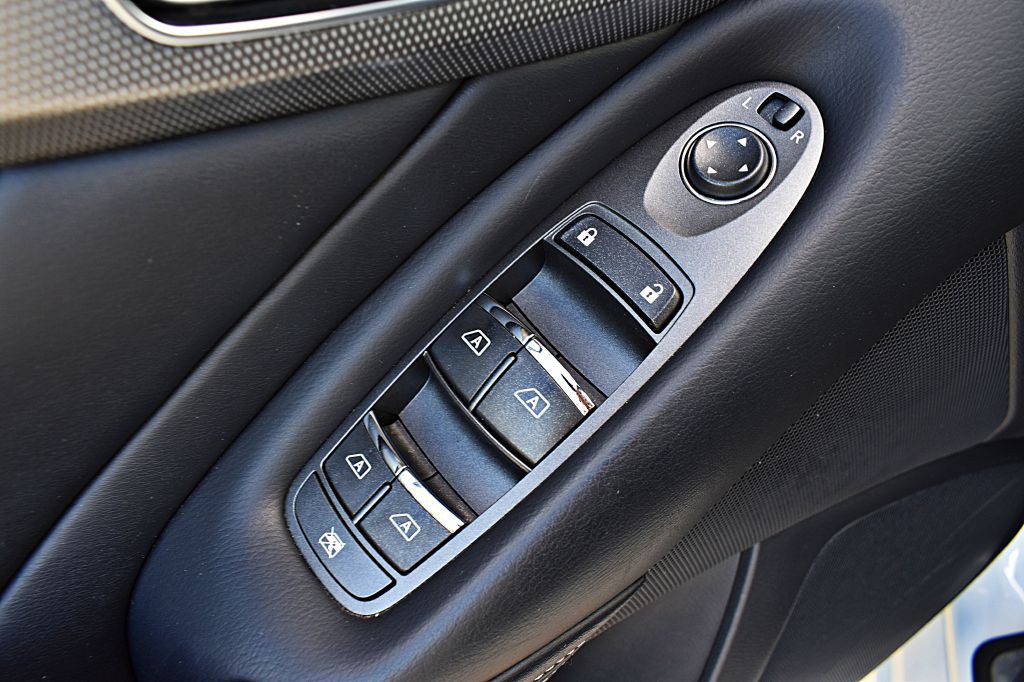 2018 INFINITI Q50 Image 43