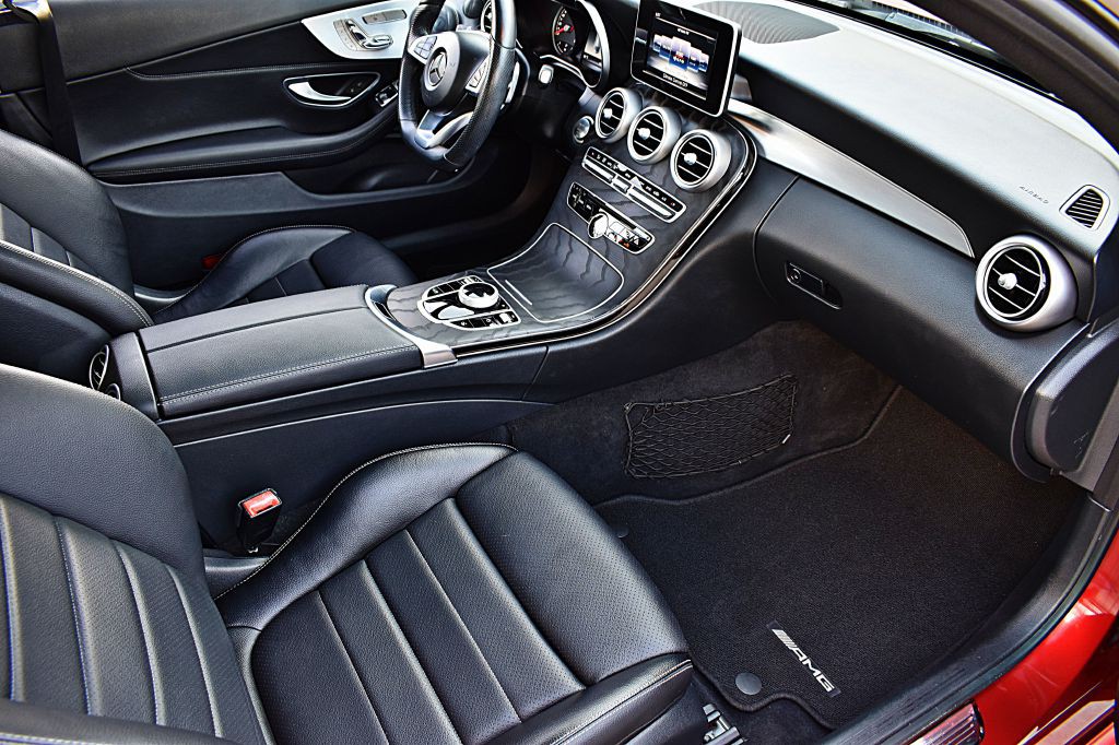 2018 Mercedes-Benz C-Class Image 19