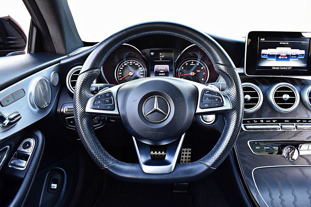 2018 Mercedes-Benz C-Class Image 24